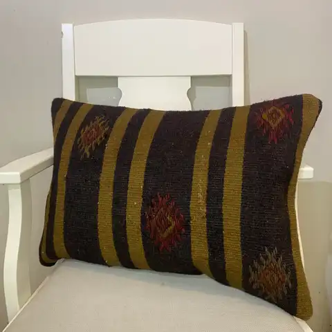 Hand-Woven Pillowcase, Kilim rug, wool wool/weave, size 40 × 60 cm, from Konya, SKU 402