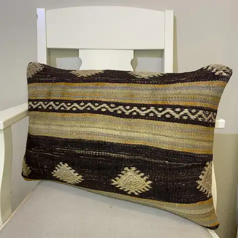 Hand-Woven Pillowcase, Kilim rug, wool, cotton & silk wool/weave, size 40 × 60 cm, from Konya, SKU 478