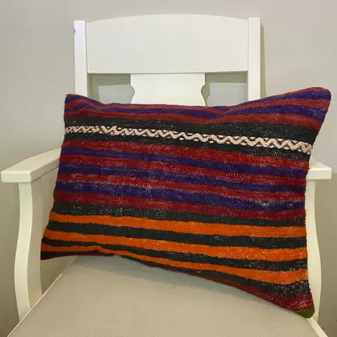 Handwoven Pillowcase, Kilim rug, wool wool/weave, size 40 × 60 cm, from Manisa, SKU 487