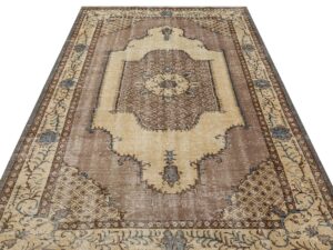 Güzelliğe Sahip El Dokuma Eskitme Vintage  Halı 169  x 272 cm 8810