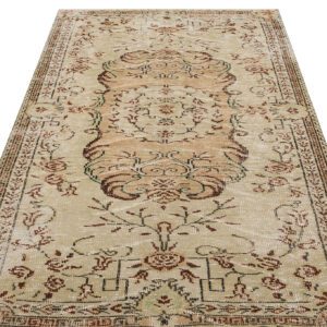 Eşsiz Renk ve Desenlerde Anadolu Vintage Eskitme El Dokuma Halı 137x229cm 9598