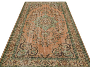 Eşsiz Renk ve Desenlerde Anadolu Vintage Eskitme El Dokuma Halı 153x255cm 9602