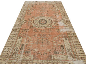 Eşsiz Renk ve Desenlerde Anadolu Vintage Eskitme El Dokuma Halı 175x272cm 9604