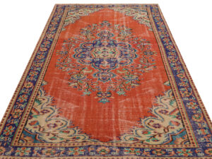 El Dokuması Vintage Anadolu Halısı 166x265 9684