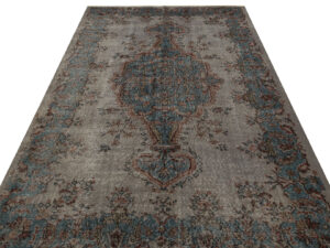 El Dokuması Vintage Anadolu Halısı 168x270cm 9751