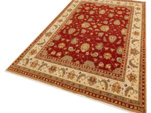 Uşak Desenli Vintage Yünlü Halı - 200x300cm: Geleneksel Dokunuşlarla Estetiği Buluşturan Göz Alıcı Bir Ürün