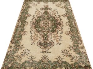 Antika Tarz Yün Halı 116 x 205 cm 9015