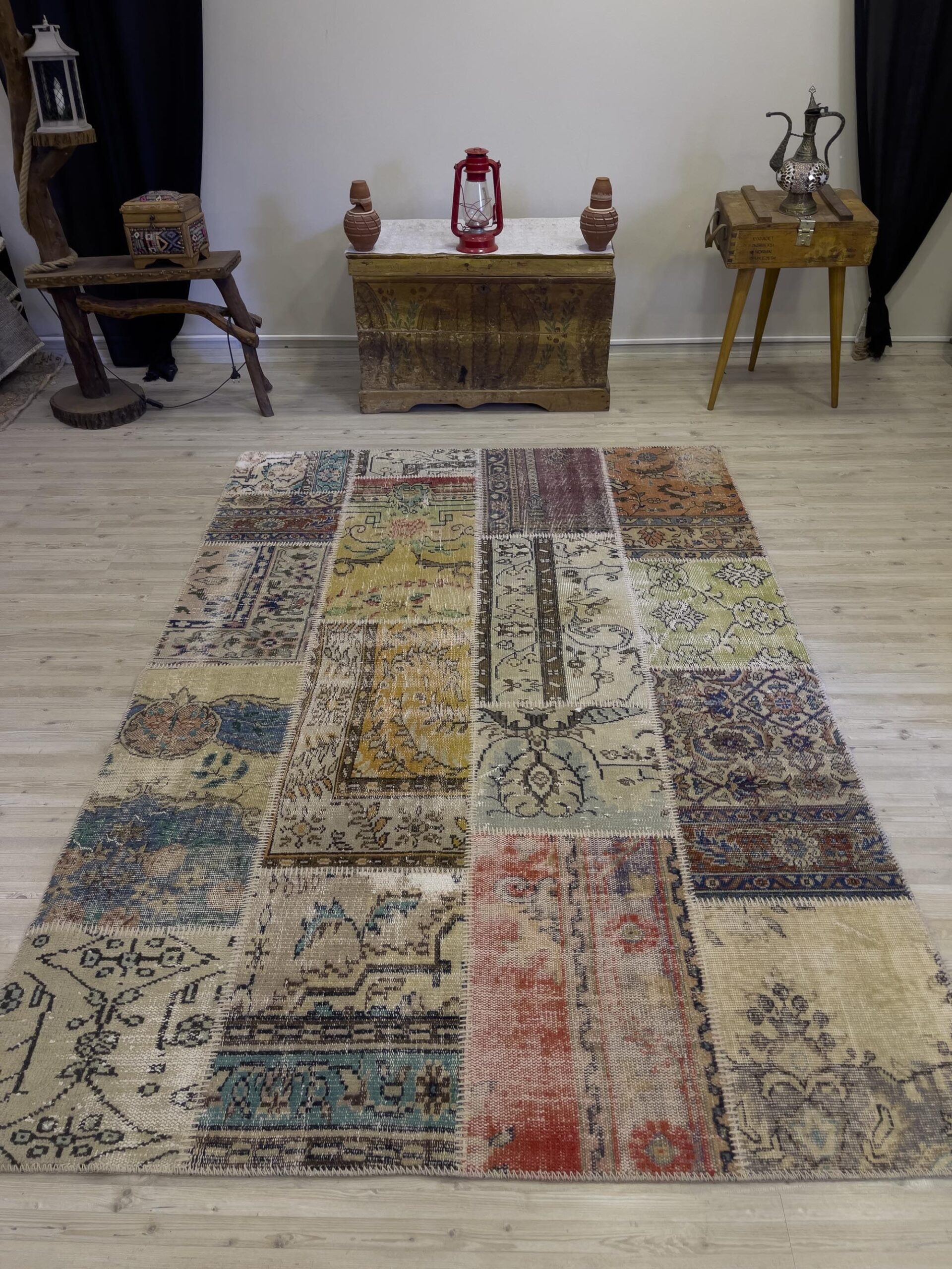 El Yapımı Patchwork Elegan Tasarım Halı 162x234 cm 4016