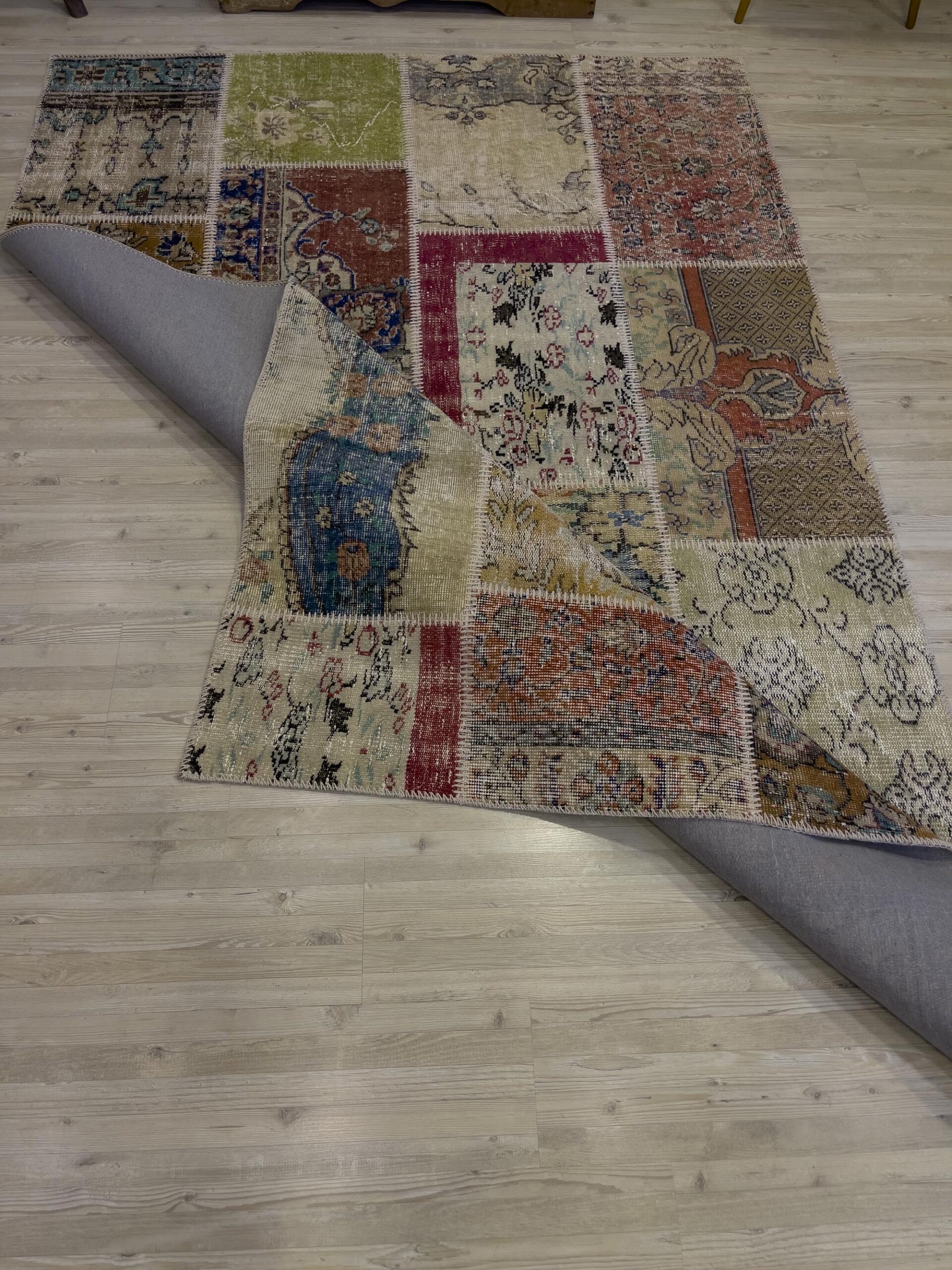 Eşsiz Güzelliğe Sahip Olan Özel Patchwork Halı 162x234 cm 4046 - Görsel 2