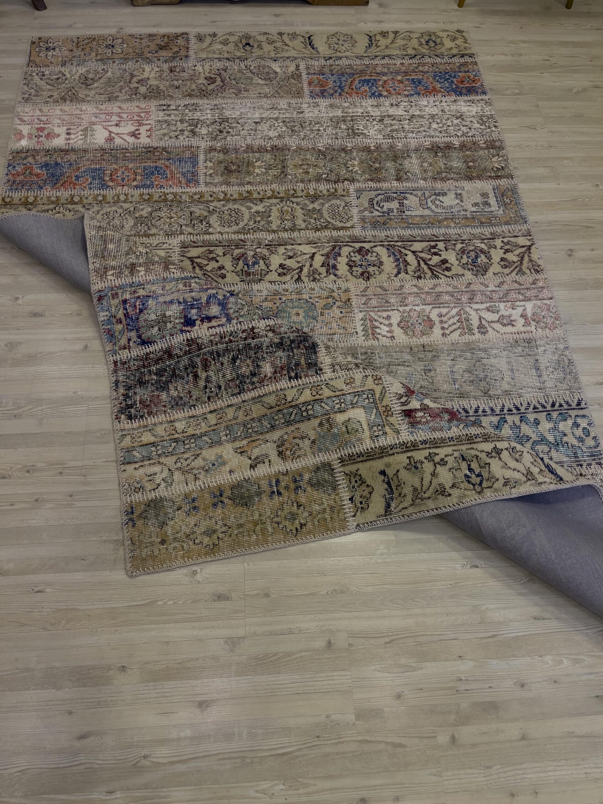 El Dokuma Eskitme Özel Patchwork Halı 161x234 cm 4066 - Görsel 2