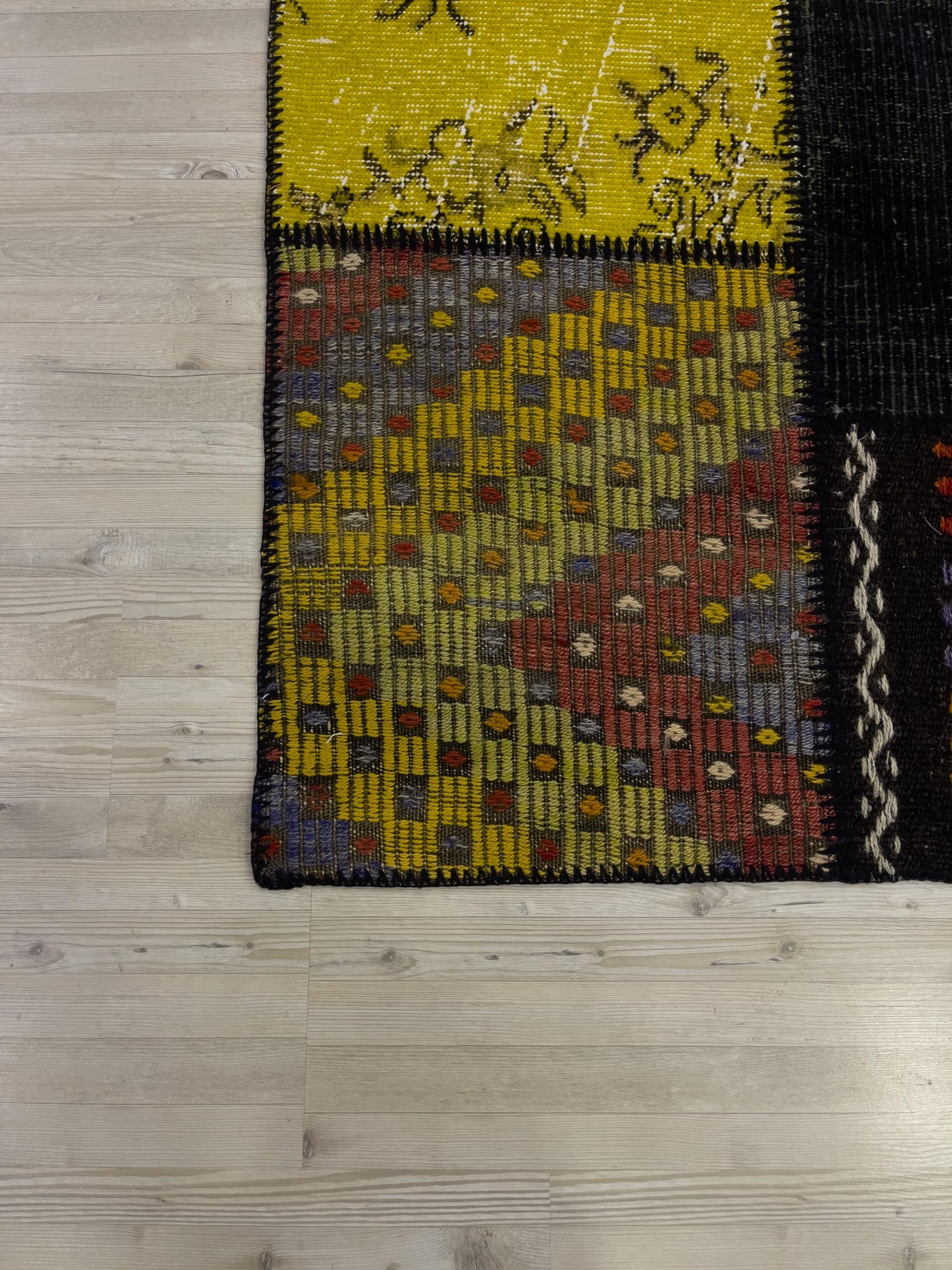 Eşsiz Klasik Gereçk Özel Patchwork Halı 160x244 cm 4069 - Görsel 3