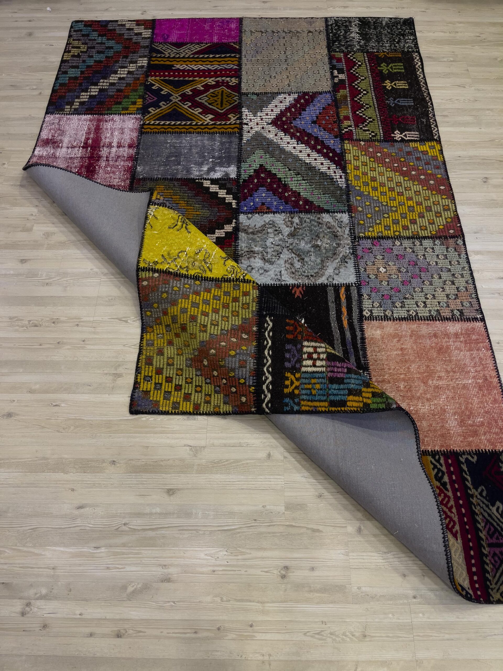 Eşsiz Klasik Gereçk Özel Patchwork Halı 160x244 cm 4069 - Görsel 2