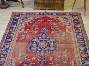 El Dokuma Özel Tasarım Halı   194x260 cm 10503