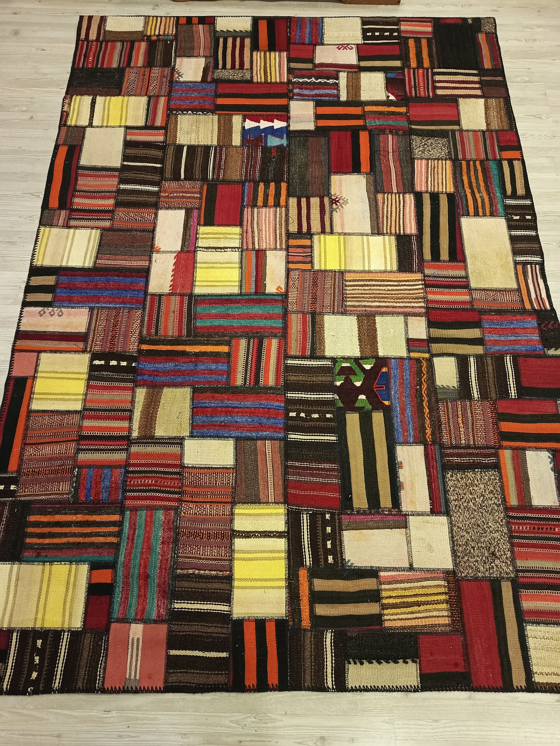 Anadolu Patchwork Halı El Dokuma 230 x 160 cm 6520