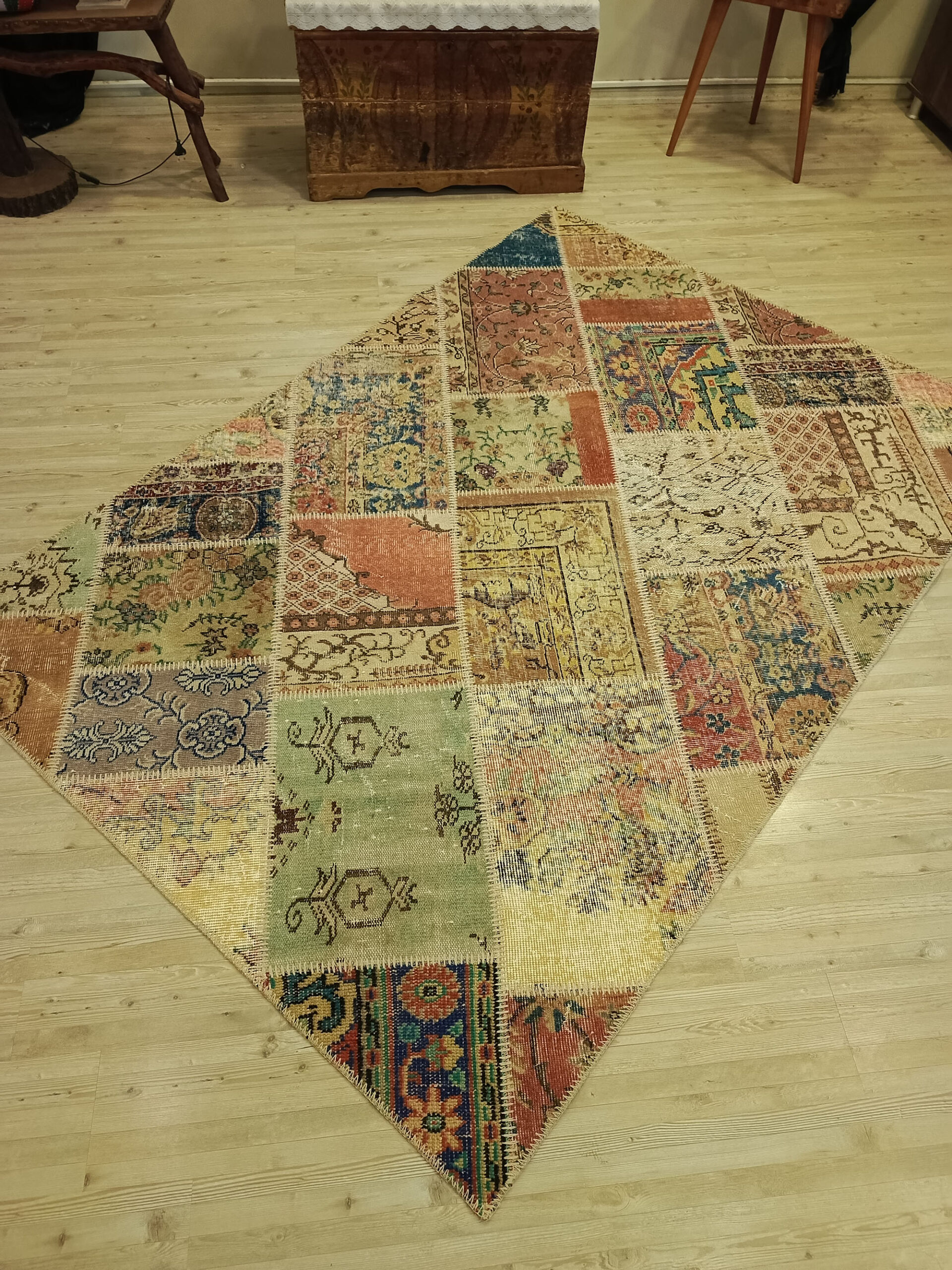El Dokuma Klasik Patchwork Halı   160x230 cm  6383