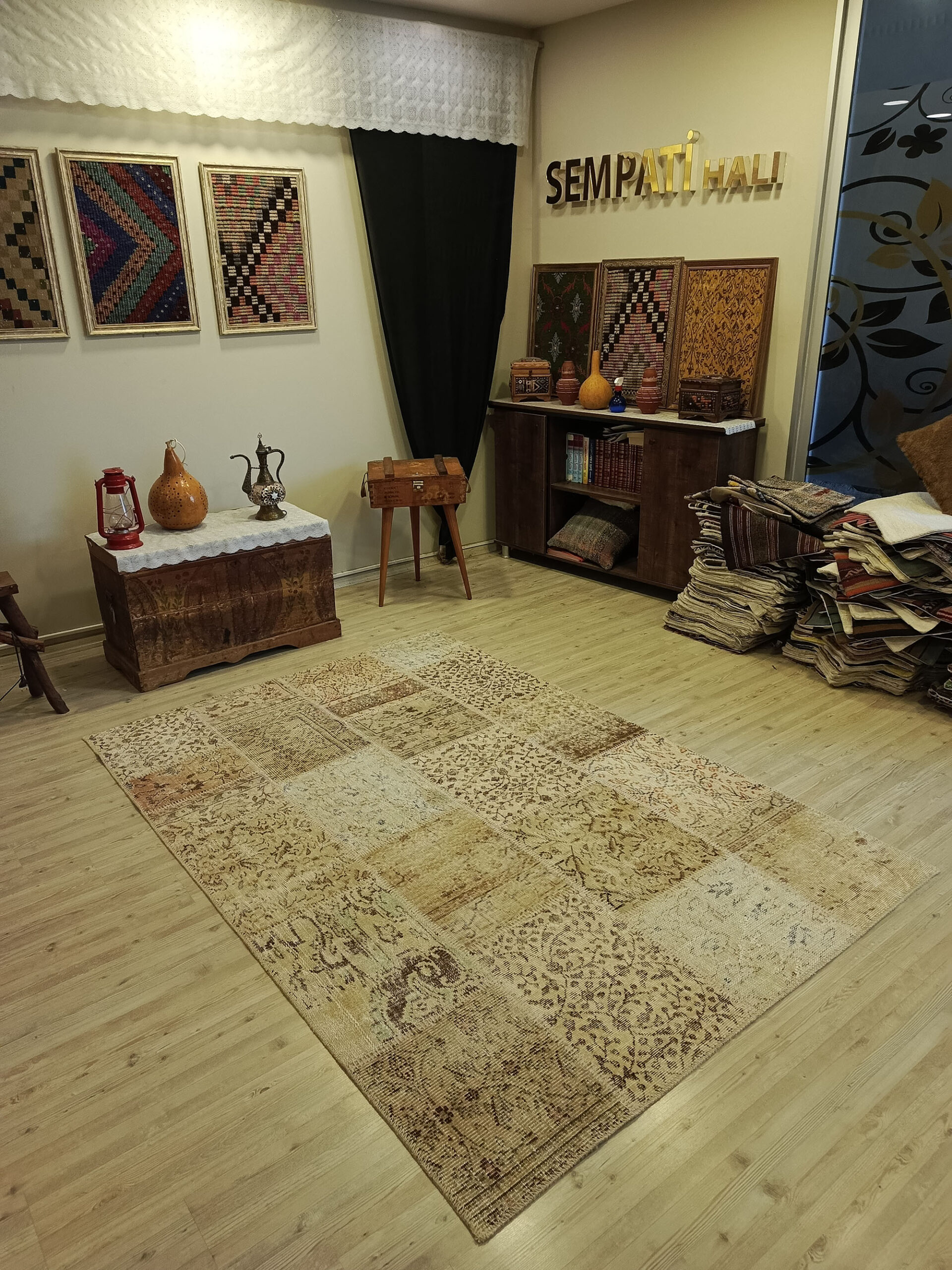 El Dokuma Özel Tasarım Patchwork Halı 160x230 cm 6390 - Görsel 3