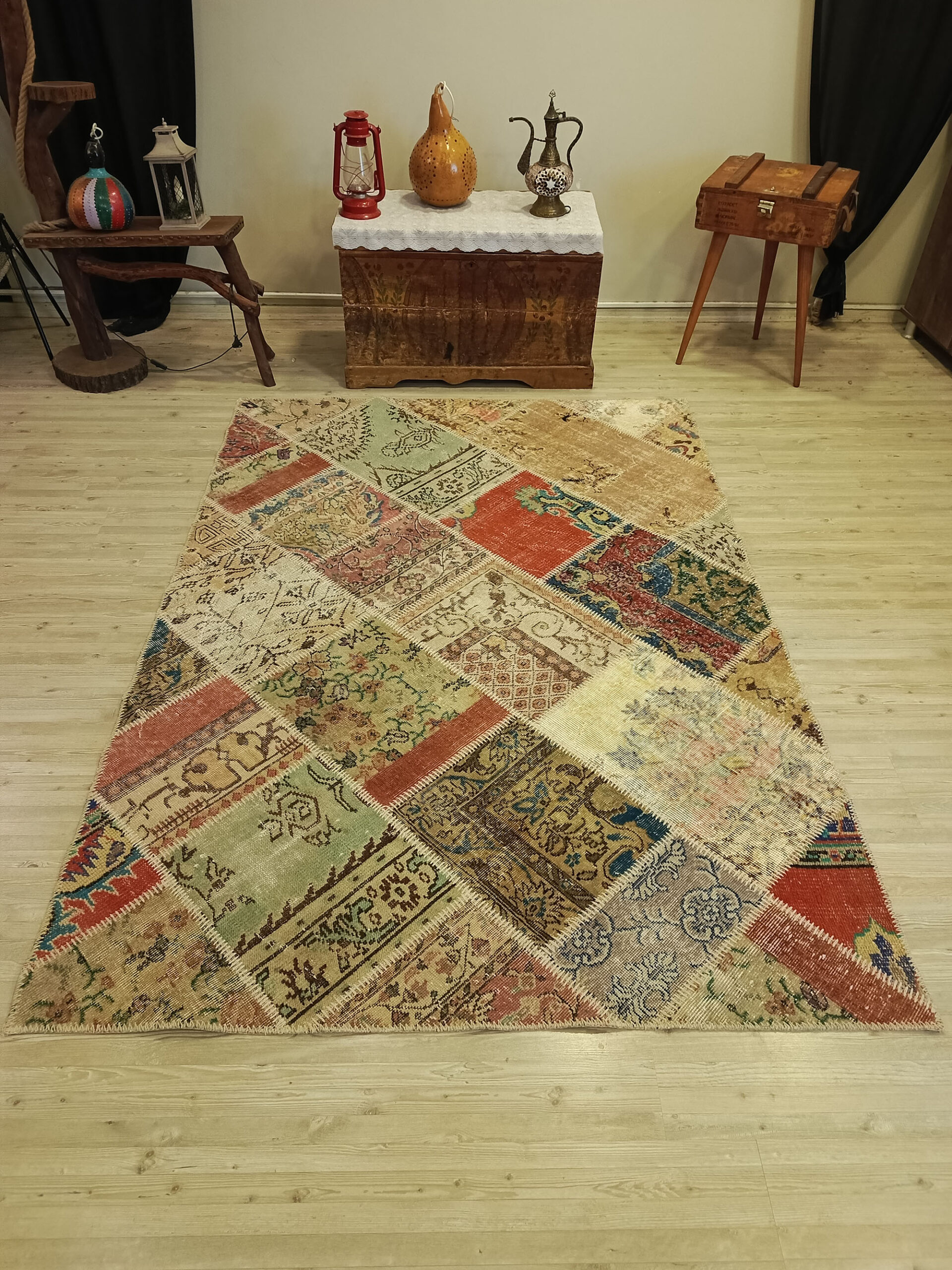 Eskitme Yün Patchwork Halısı   160x228 cm  6402