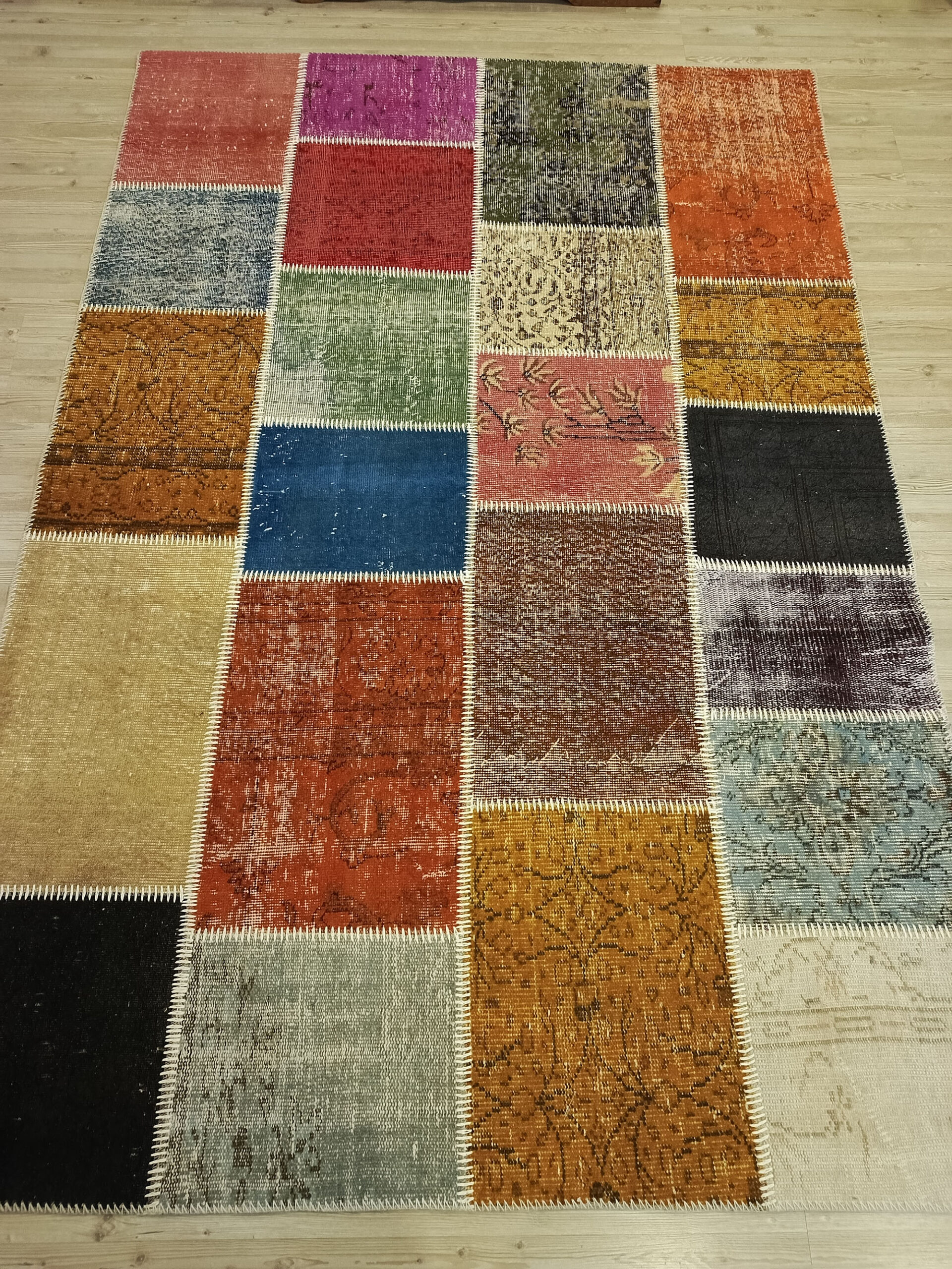 El Yapımı Anadolu Patchwork Halısı 160x235 cm 6405 - Görsel 2