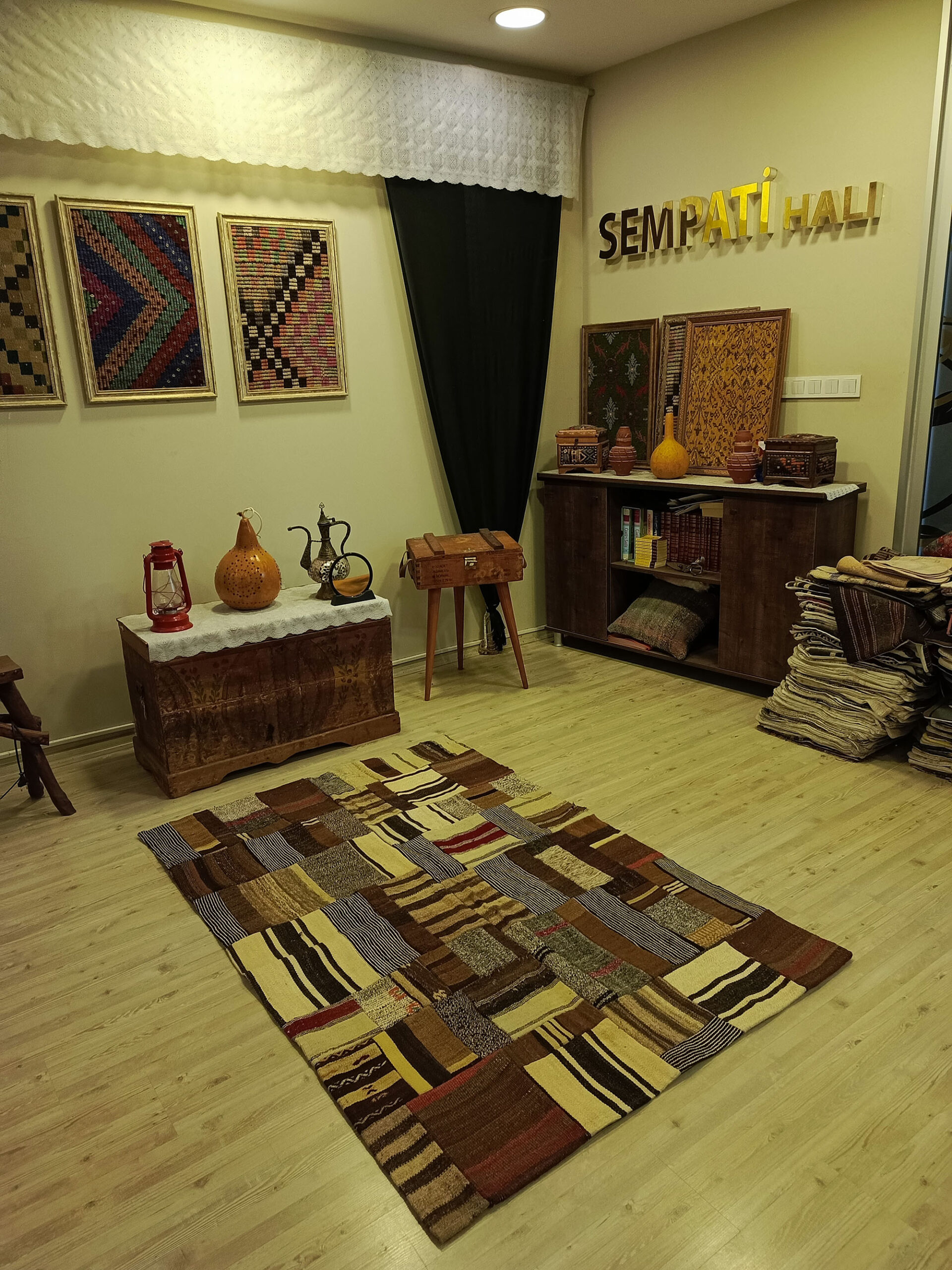 El Dokuma Özel Tasarım Patchwork Halı 116x173 cm 6414 - Görsel 2