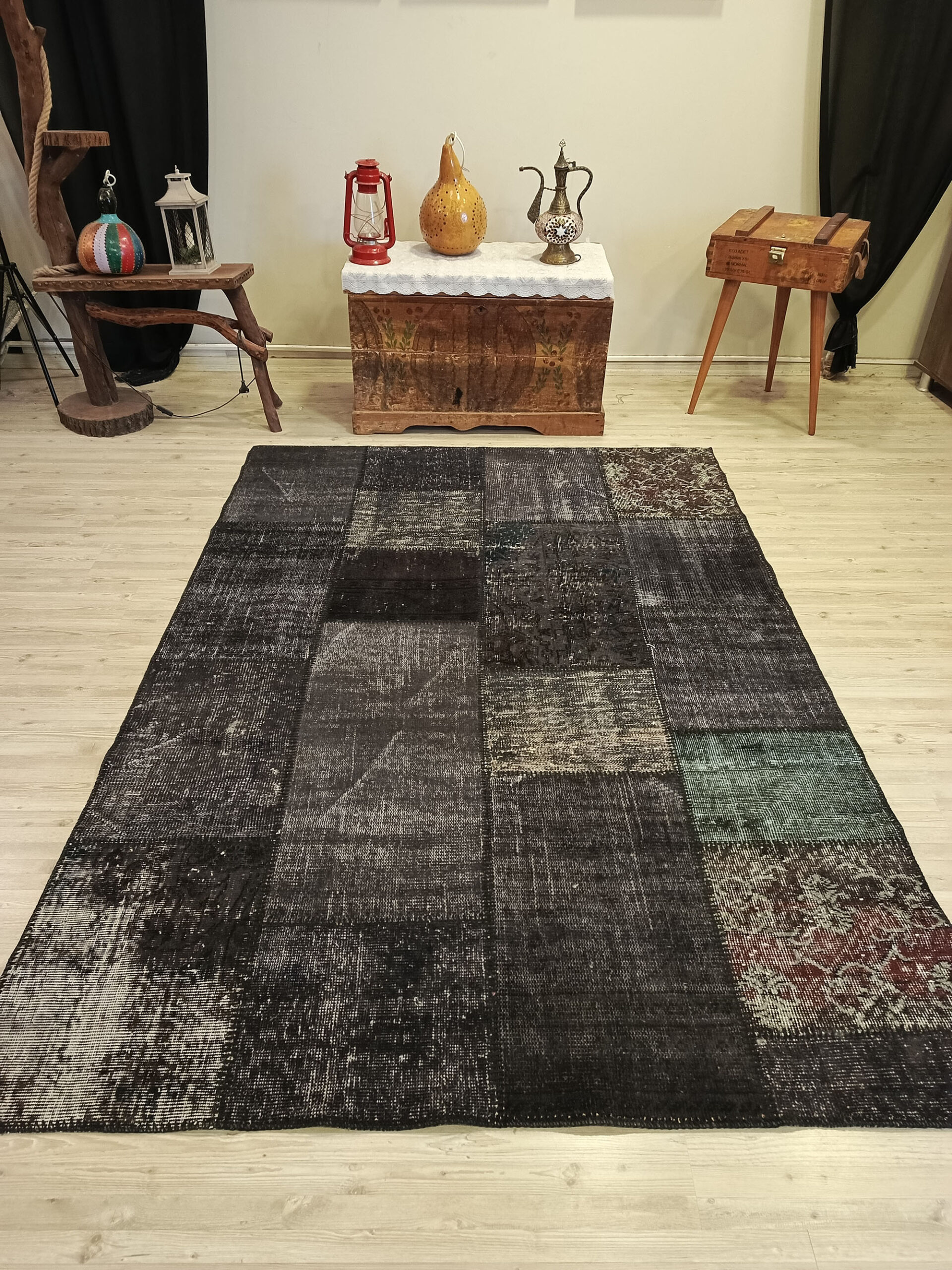 Yün Eskitme El Yapımı Patchwork Halısı   160x230 cm  6506