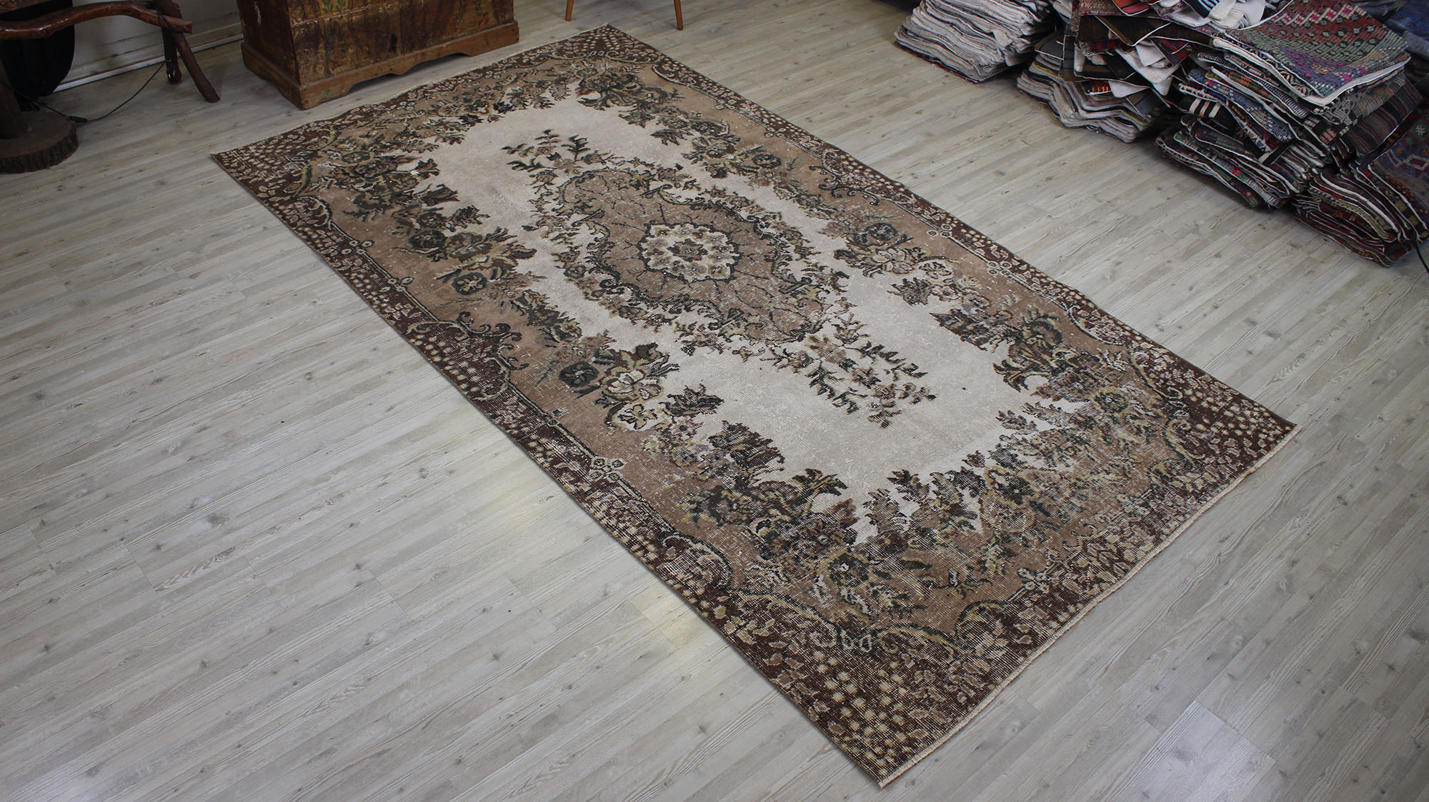 Eskitme Yün El Yapımı Halı Vintage 164 x 287 cm 10528