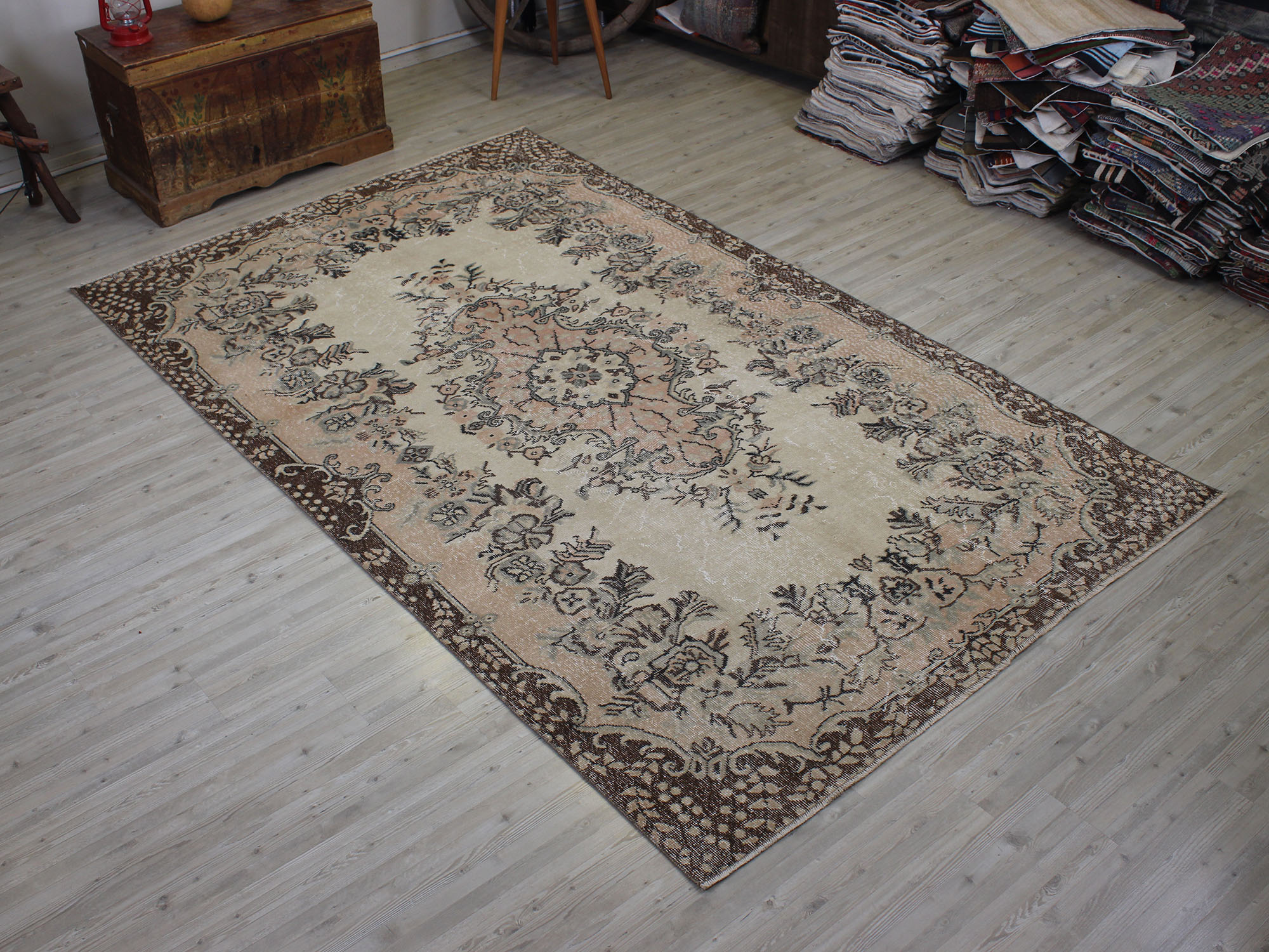 Vintage El Yapımı Halı Yün 172 x 285 cm 10541