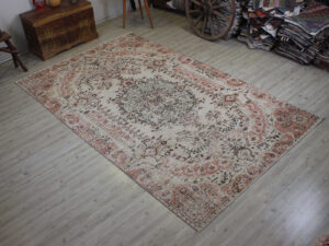 Vintage Yün Eskitme Halı 180 x 304 cm 10551