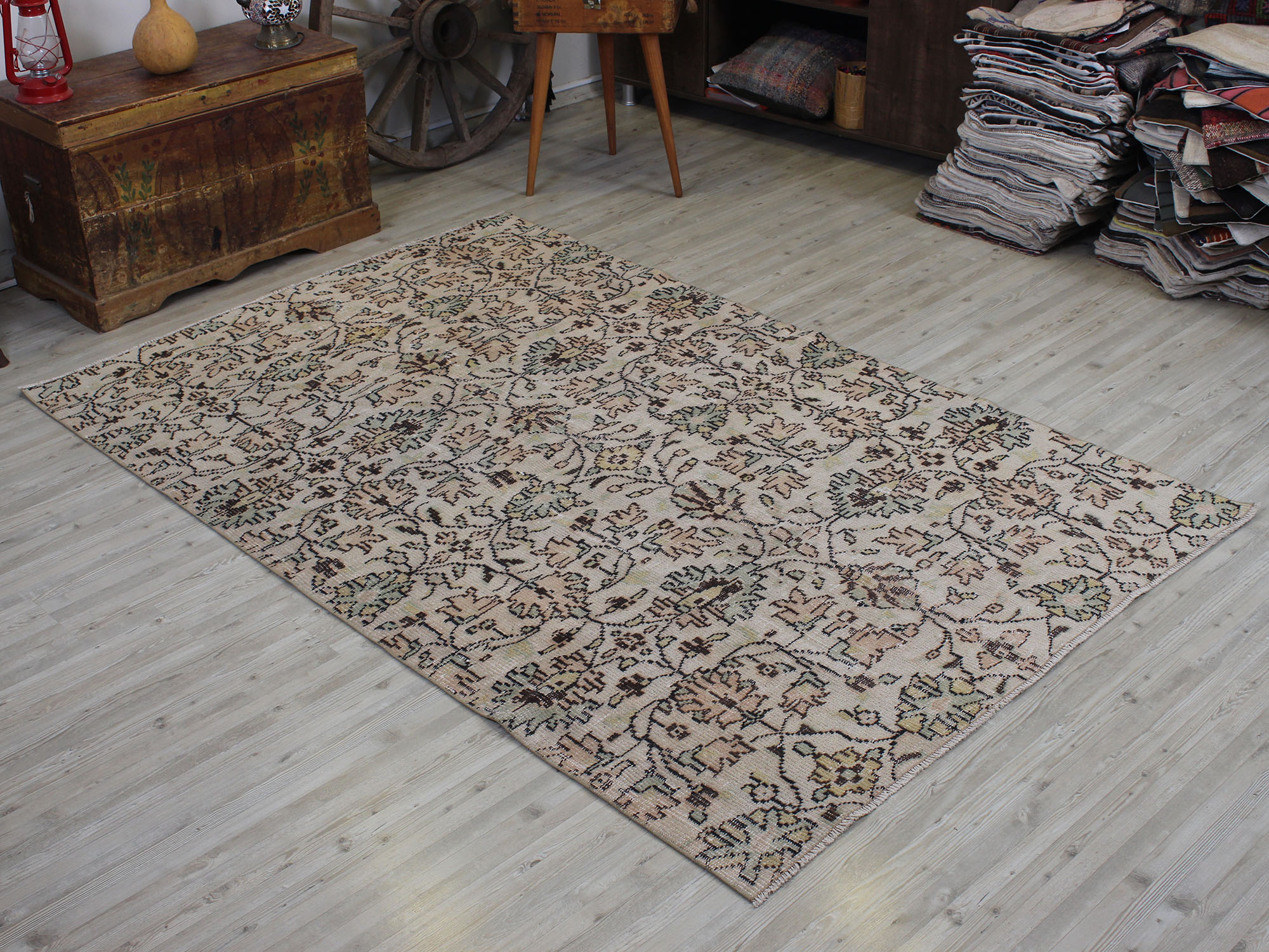El Dokuma Yün Eskitme Halı 152 x 236 cm 10577