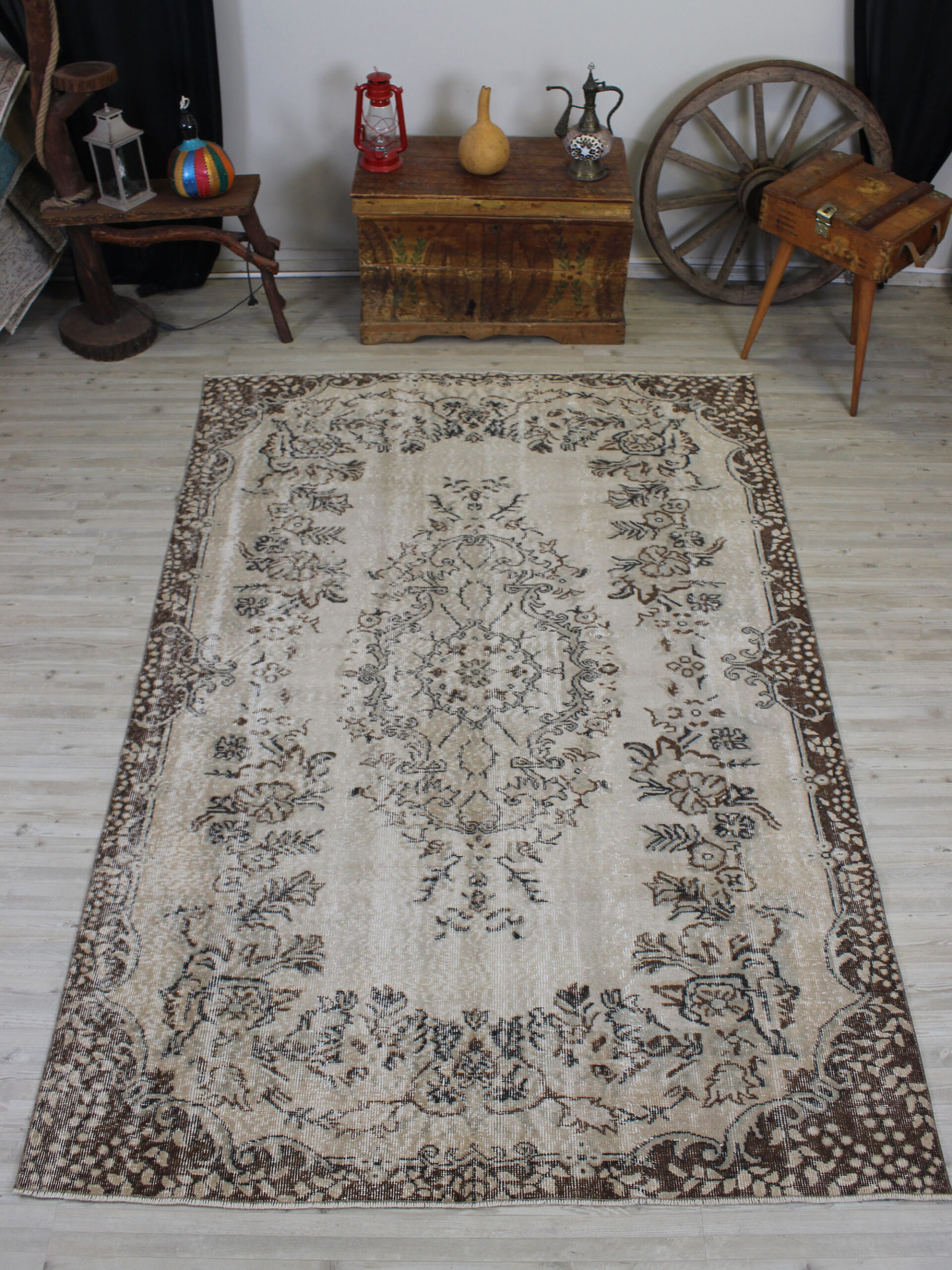 Eskitme El Yapımı Yün Halı 176 x 258 cm 10600 - Görsel 7