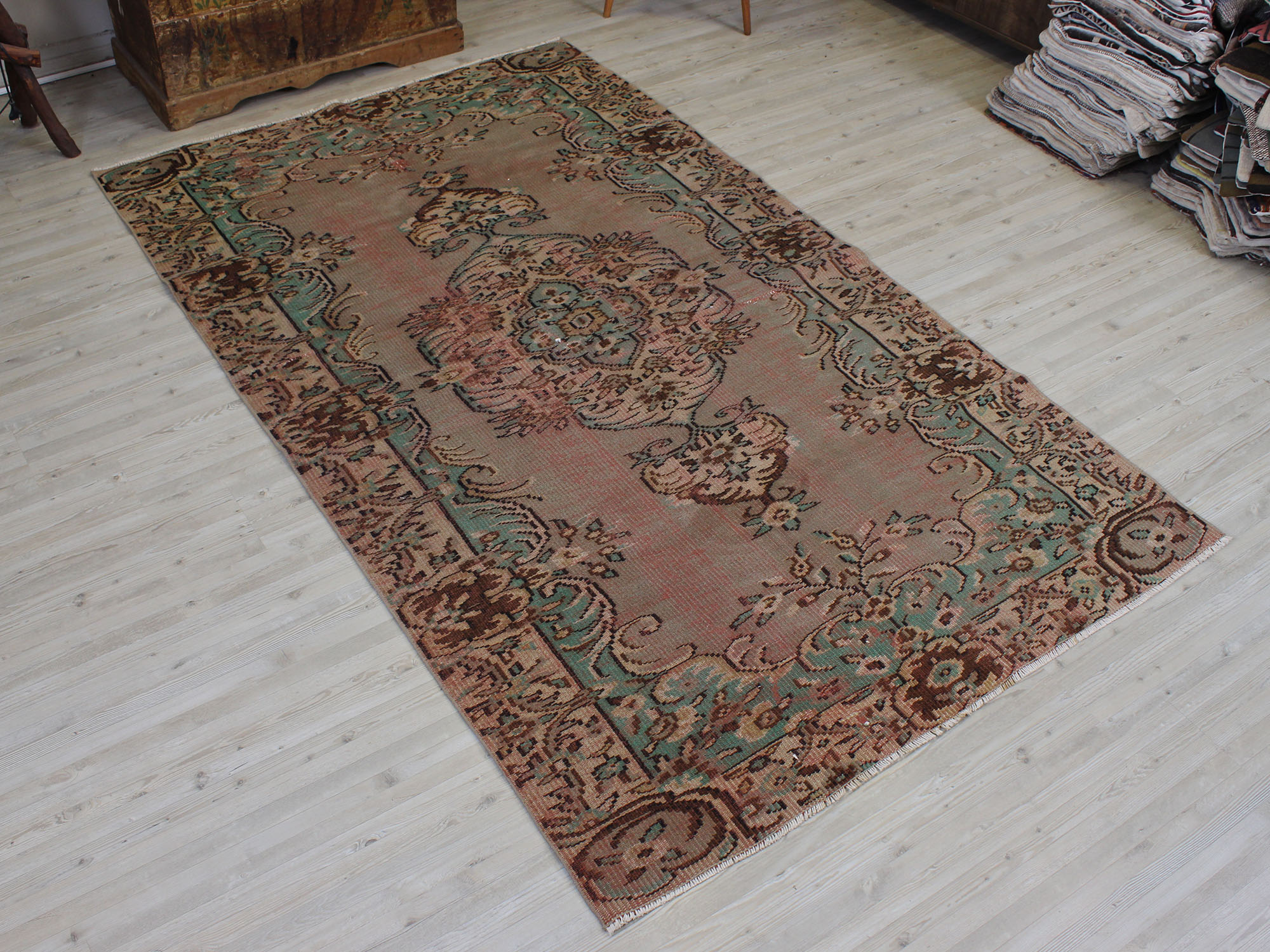 Eskitme Yün Halı Vintage 146 x 240 cm 10610