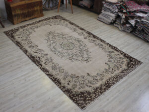 Eskitme El Yapımı Yün Halı Vintage 163 x 275 cm 10611