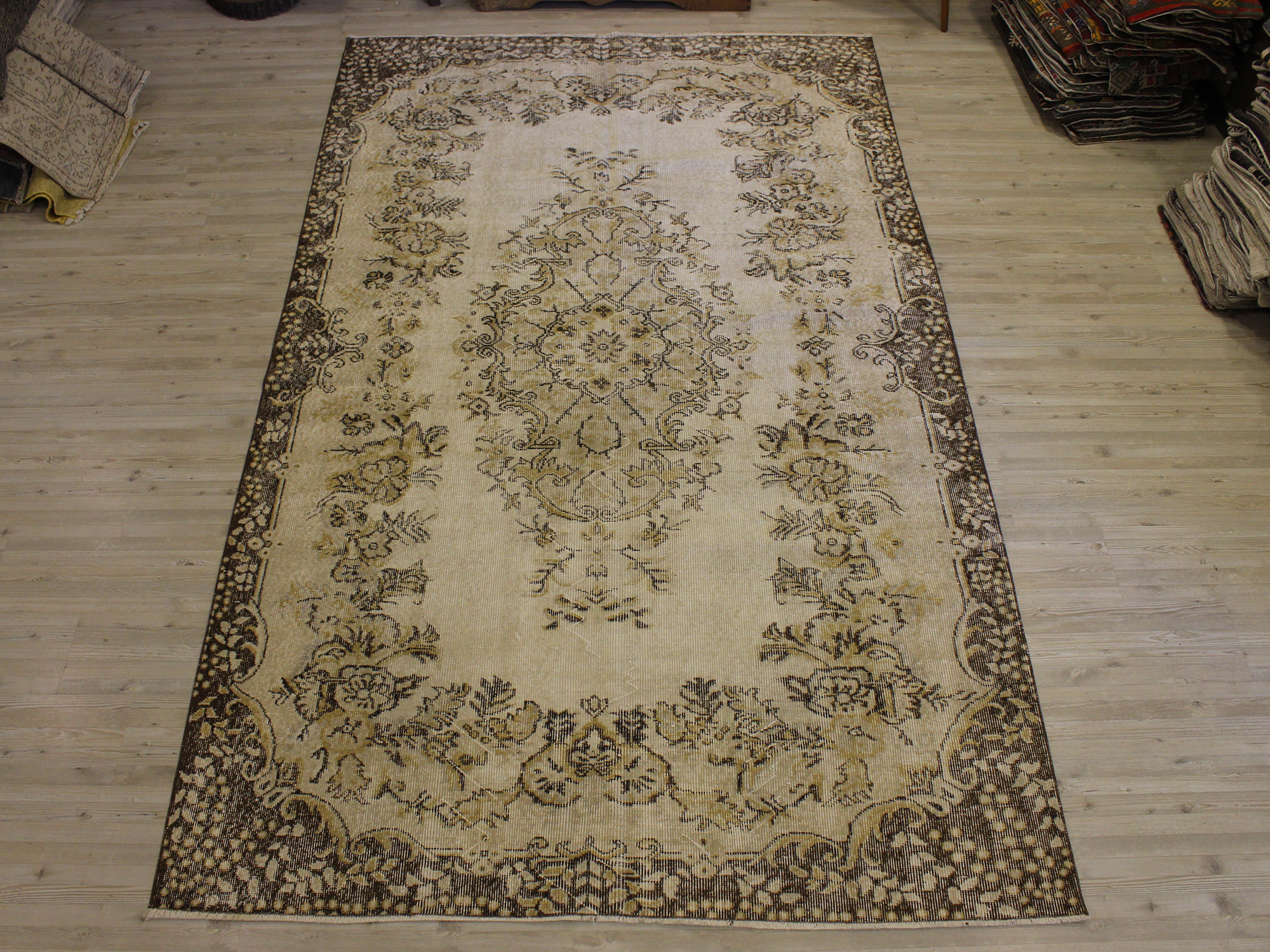 El Yapımı Yün Eskitme Halı 168 x 277 cm 10642 - Görsel 4