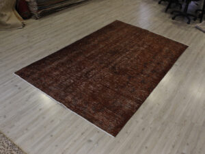 Eskitme Yün El Yapımı Halı 154 x 245 cm 10658