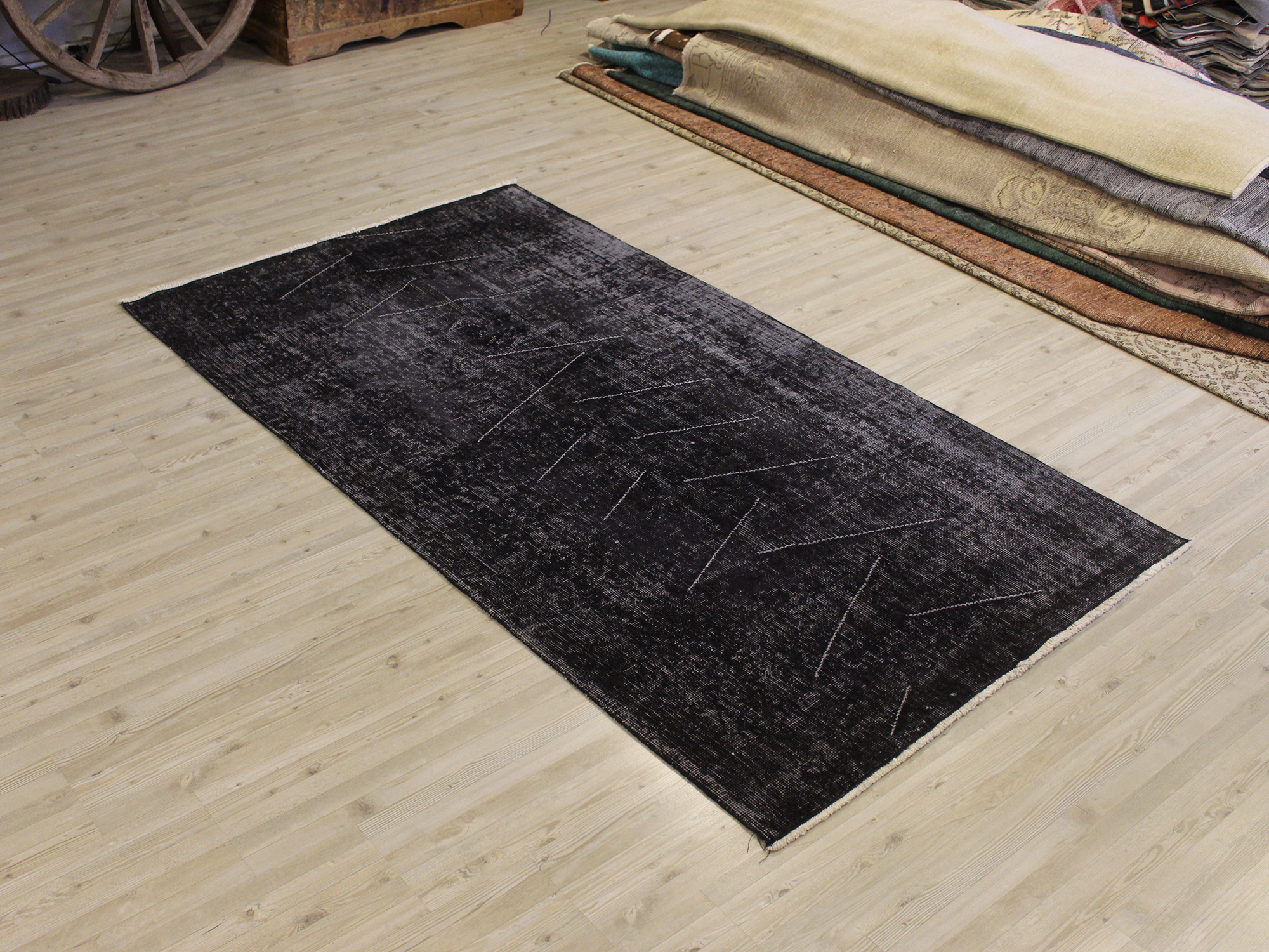 Vintage El Dokuma Halı Yün 113 x 204 cm 10680